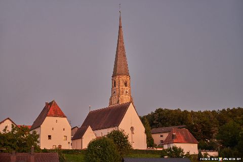 Gemeinde Reut Landkreis Rottal-Inn Taubenbach Pfarrkirche St. Alban (Dirschl Johann) Deutschland PAN